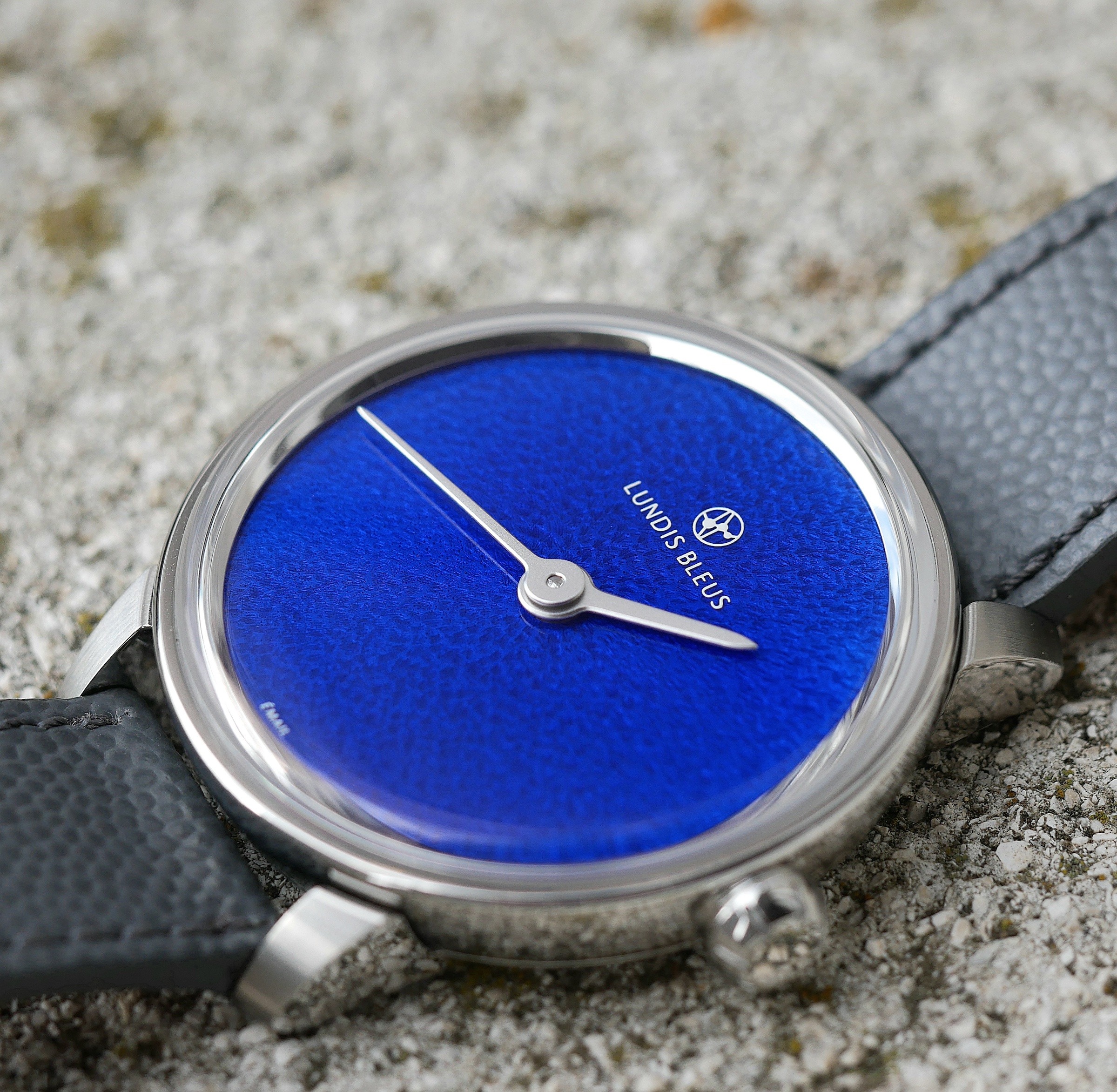 Owner Review: Lundis Bleus Royal Blue Grand Feu Enamel by @watchesandwords